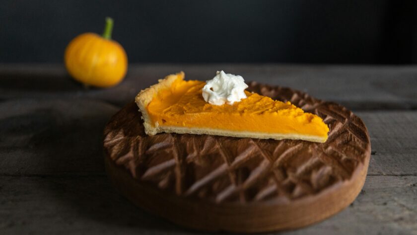 Caramel pumpkin pie