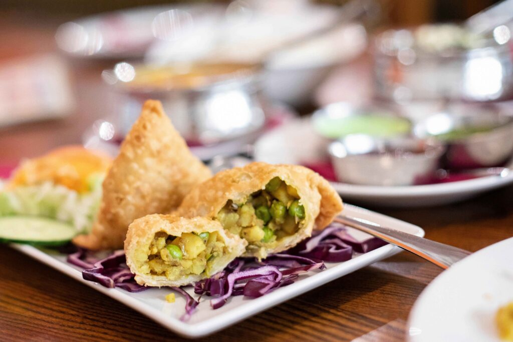 Samosa served with onions