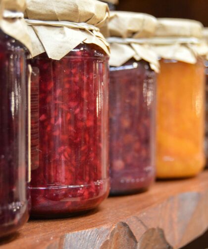 Mango Jam kept in a jar