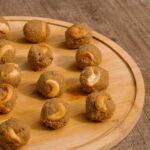 Gond ke Ladoo served on a tray