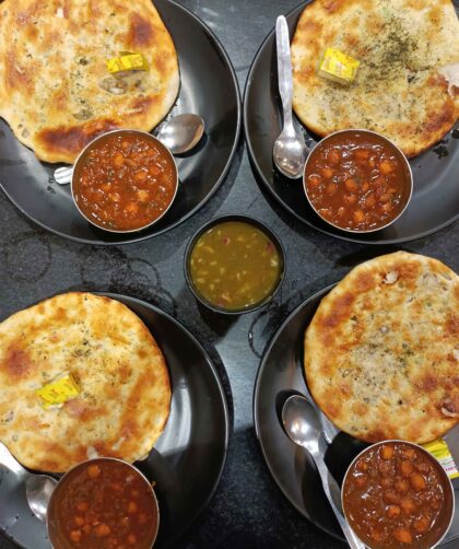 Chole Kulche served in four plate